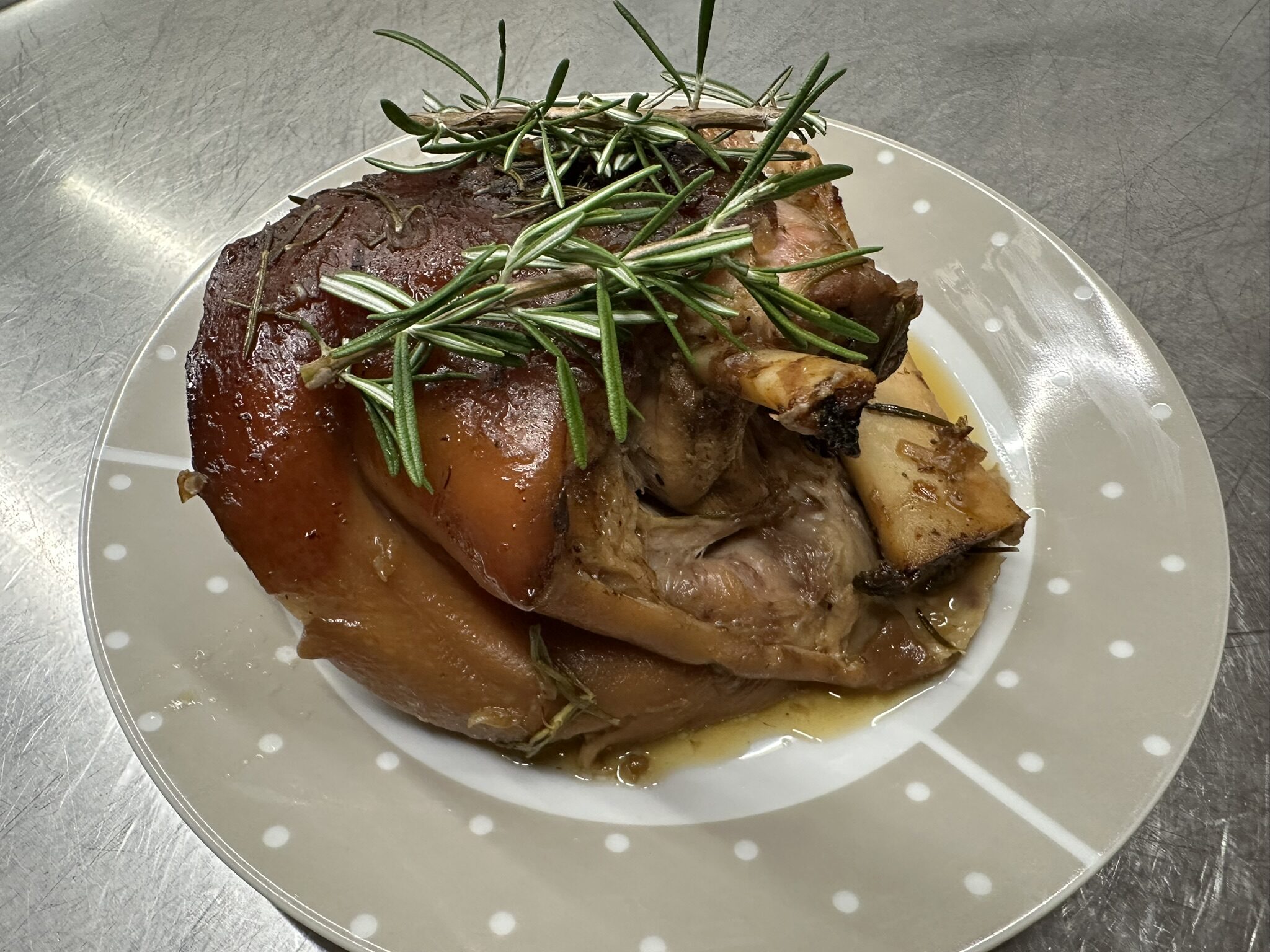 Jarret De Porc Cocotte Minute Temps De Cuisson Jarret de porc confit en cocotte – Recette fondante et savoureuse